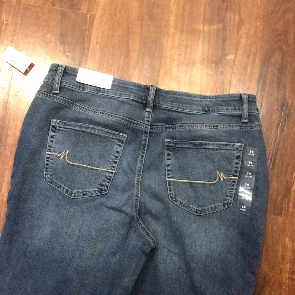 Maurices 14P NWT! High rise flare!